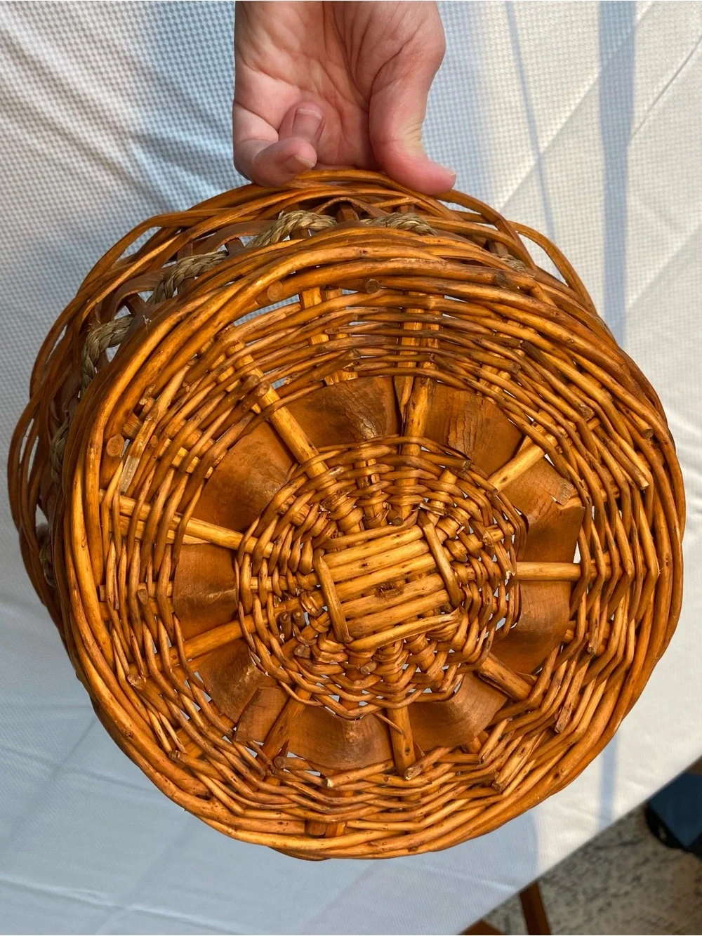 Natural Wicker Handled Basket - Warm Honey Brown